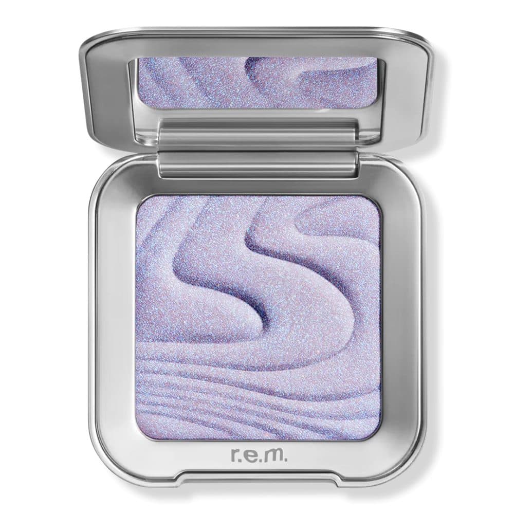 r.e.m. beauty Interstellar Highlighter Topper