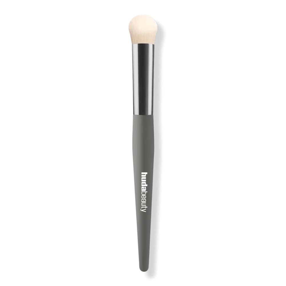 Huda Beauty Undereye Buff Brush