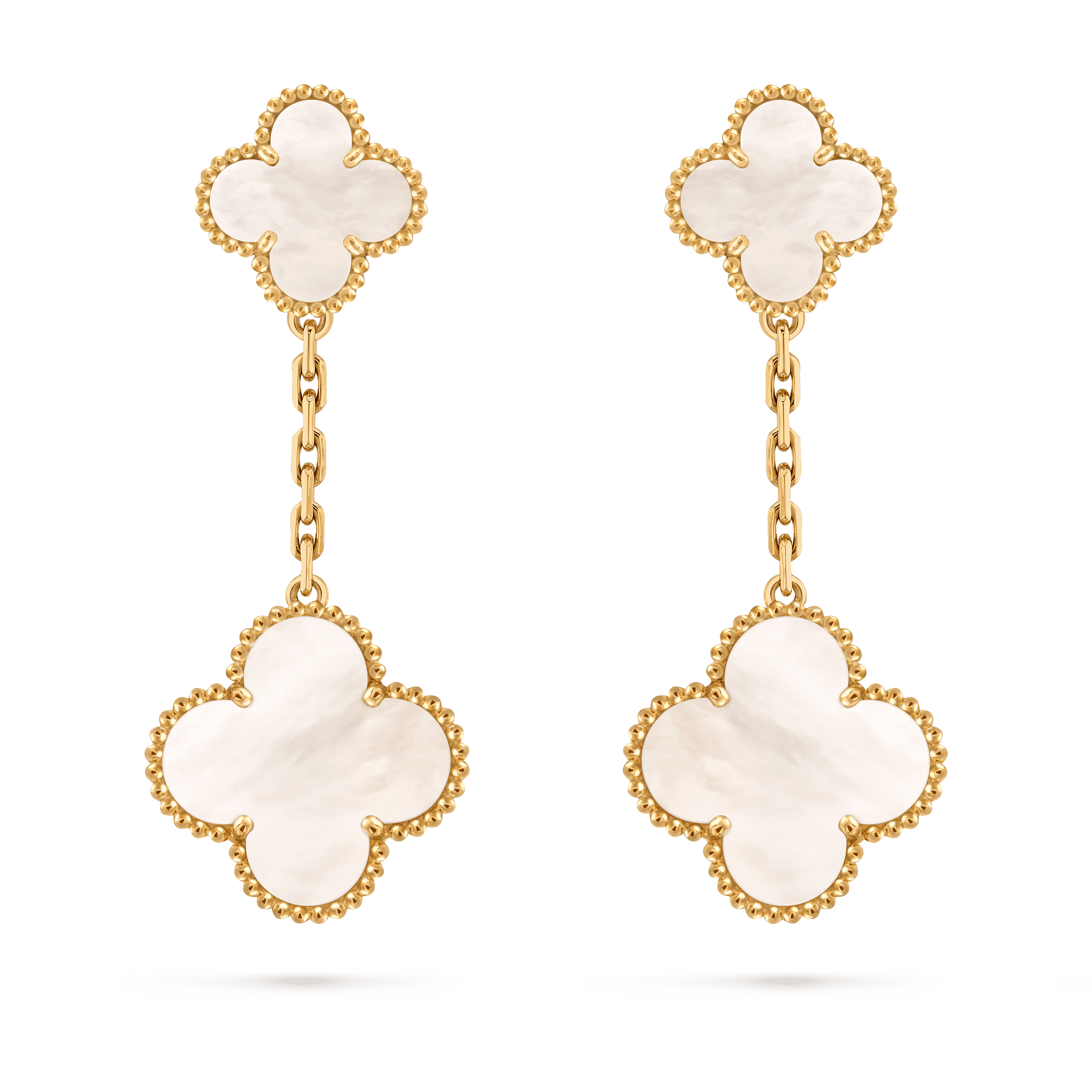 Van Cleef & Arpels. Сережки Magic Alhambra із жовтого золота з білим перламутром