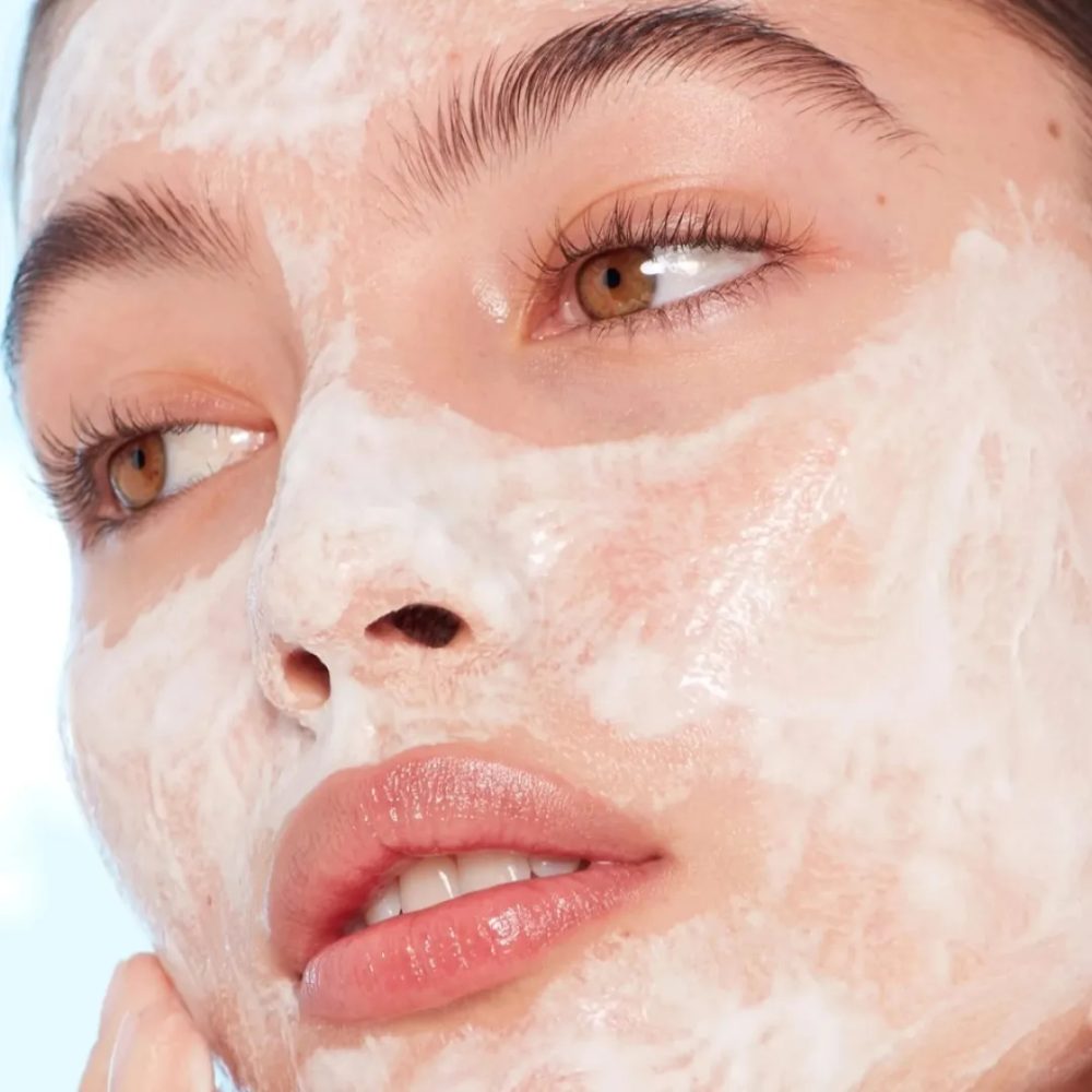 Charlotte Tilbury Charlotte's Magic Hydration Revival Cleanser