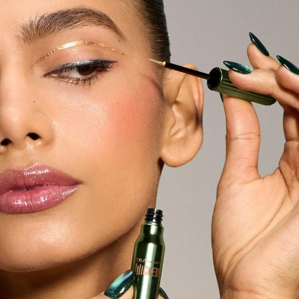 r.e.m. beauty Emerald City Metallic Eyeliner Set