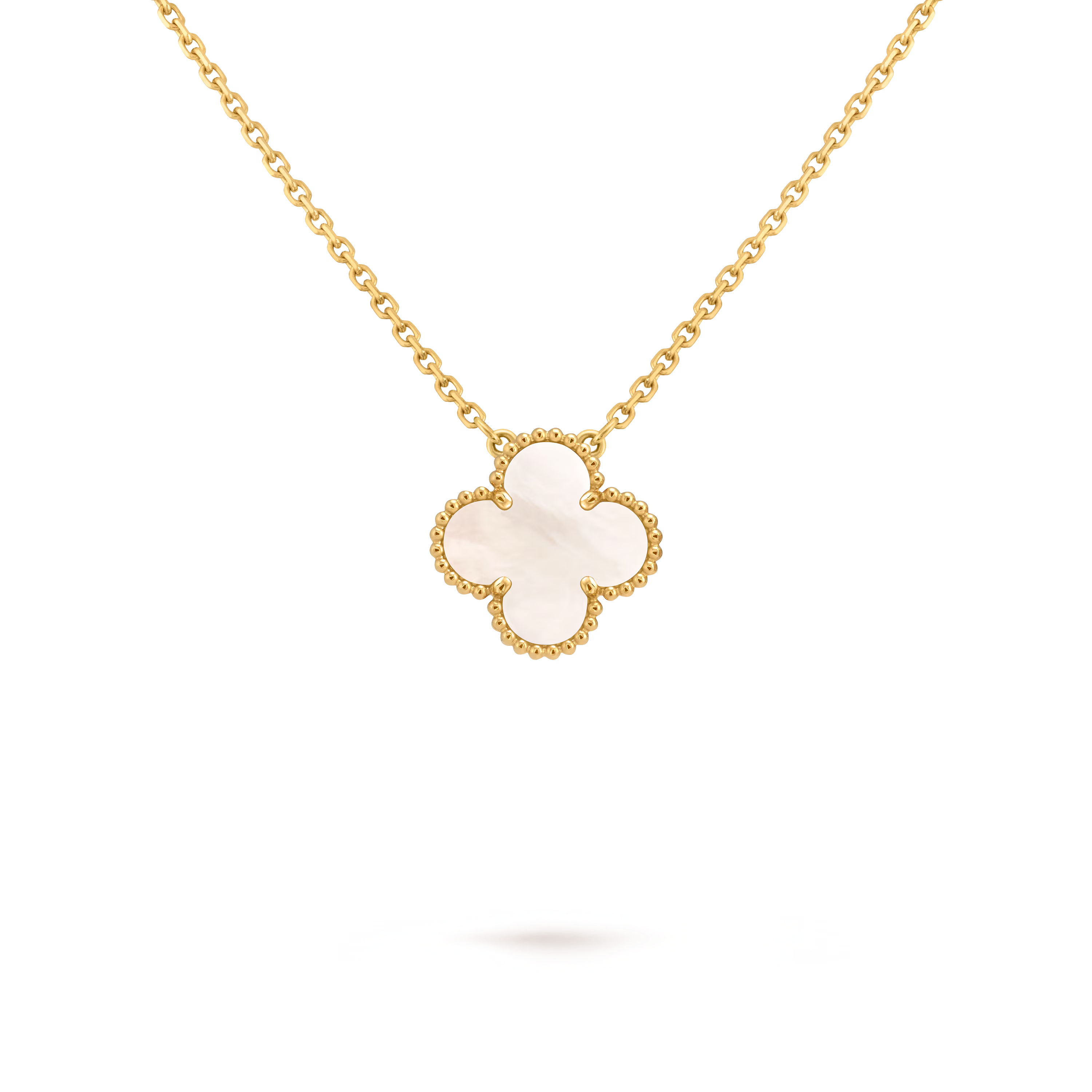 Van Cleef & Arpels. Підвіска Vintage Alhambra із жовтого золота з білим перламутром