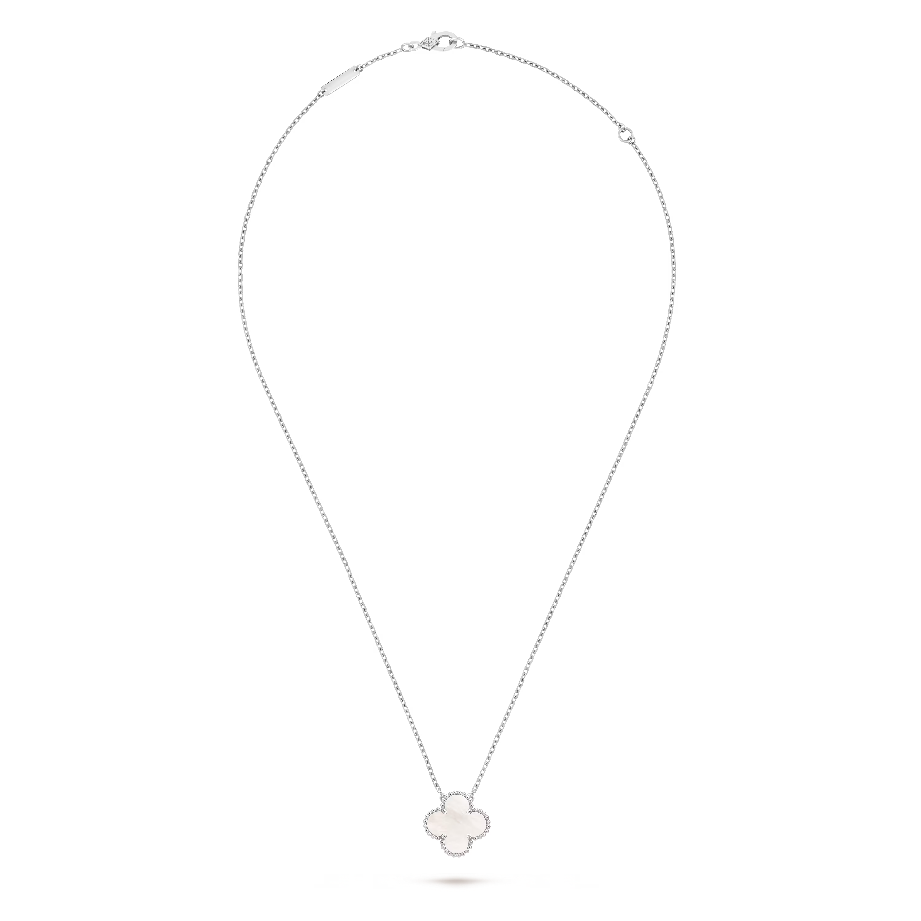 Van Cleef & Arpels. Підвіска Vintage Alhambra із білого золота з білим перламутром
