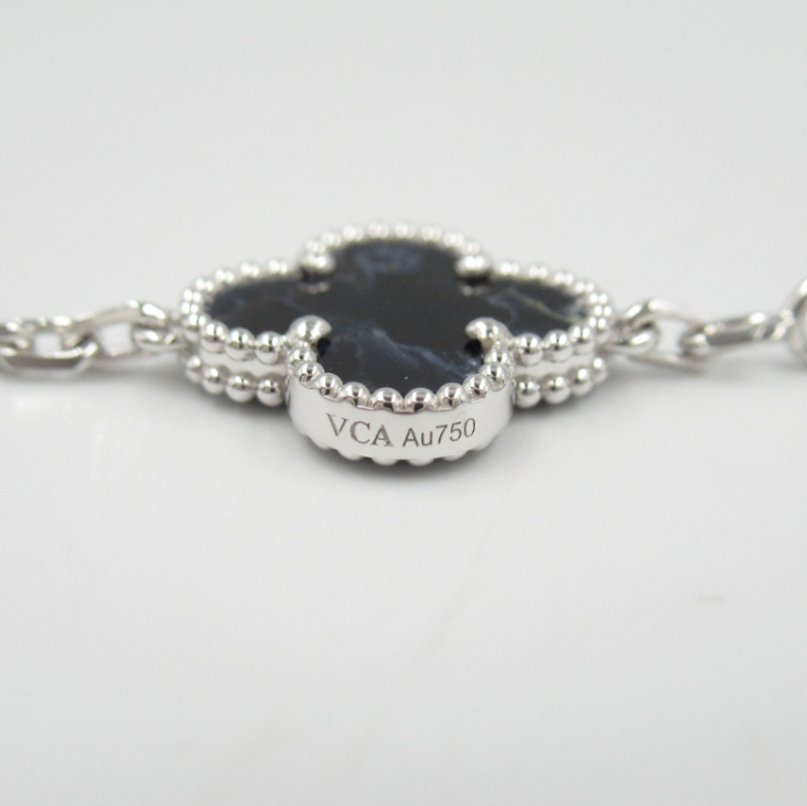 Van Cleef & Arpels. Браслет Vintage Alhambra Pietersite із білого золота з пітерситом