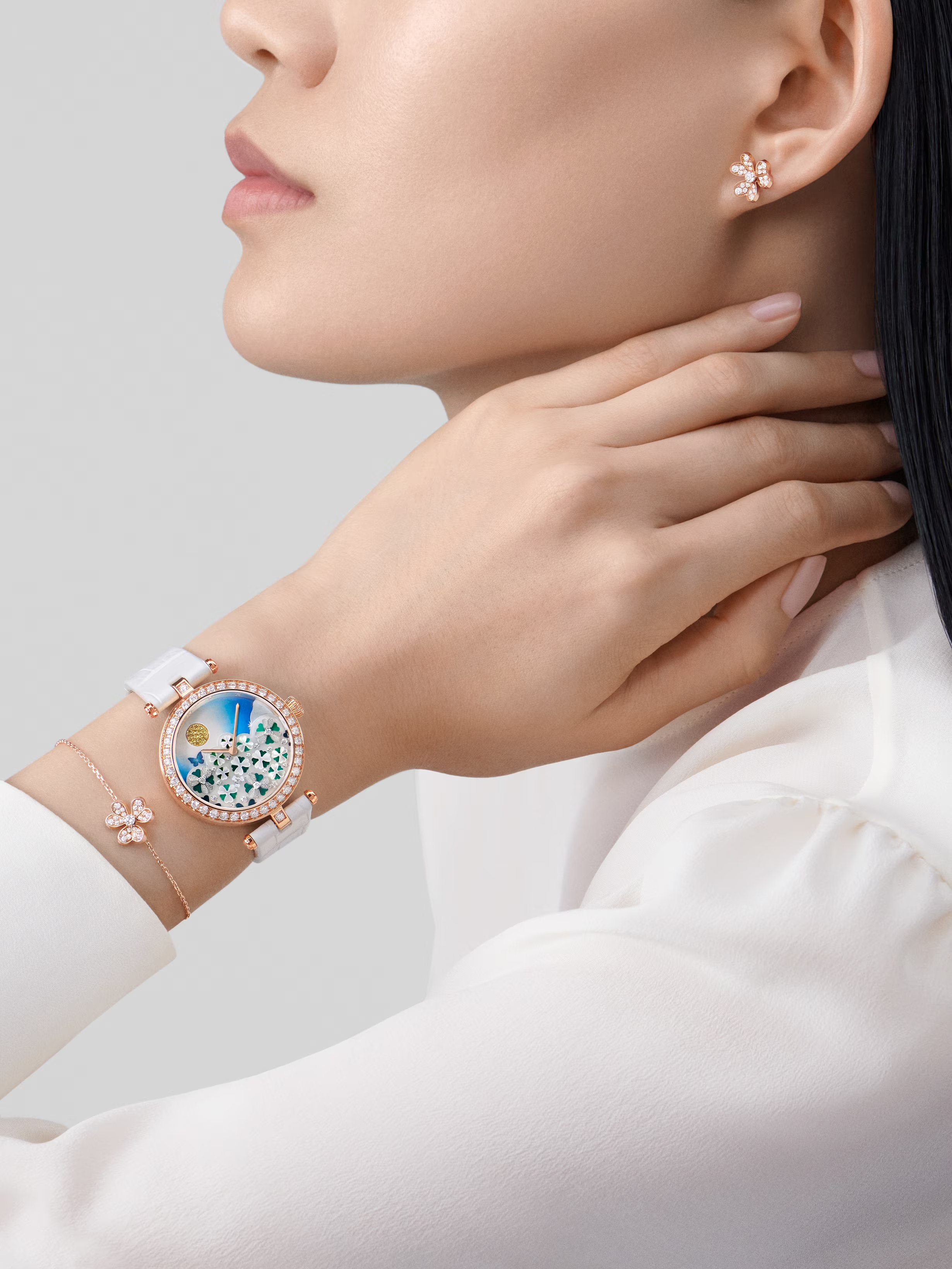 Van Cleef & Arpels. Сережки Frivole із рожевого золота