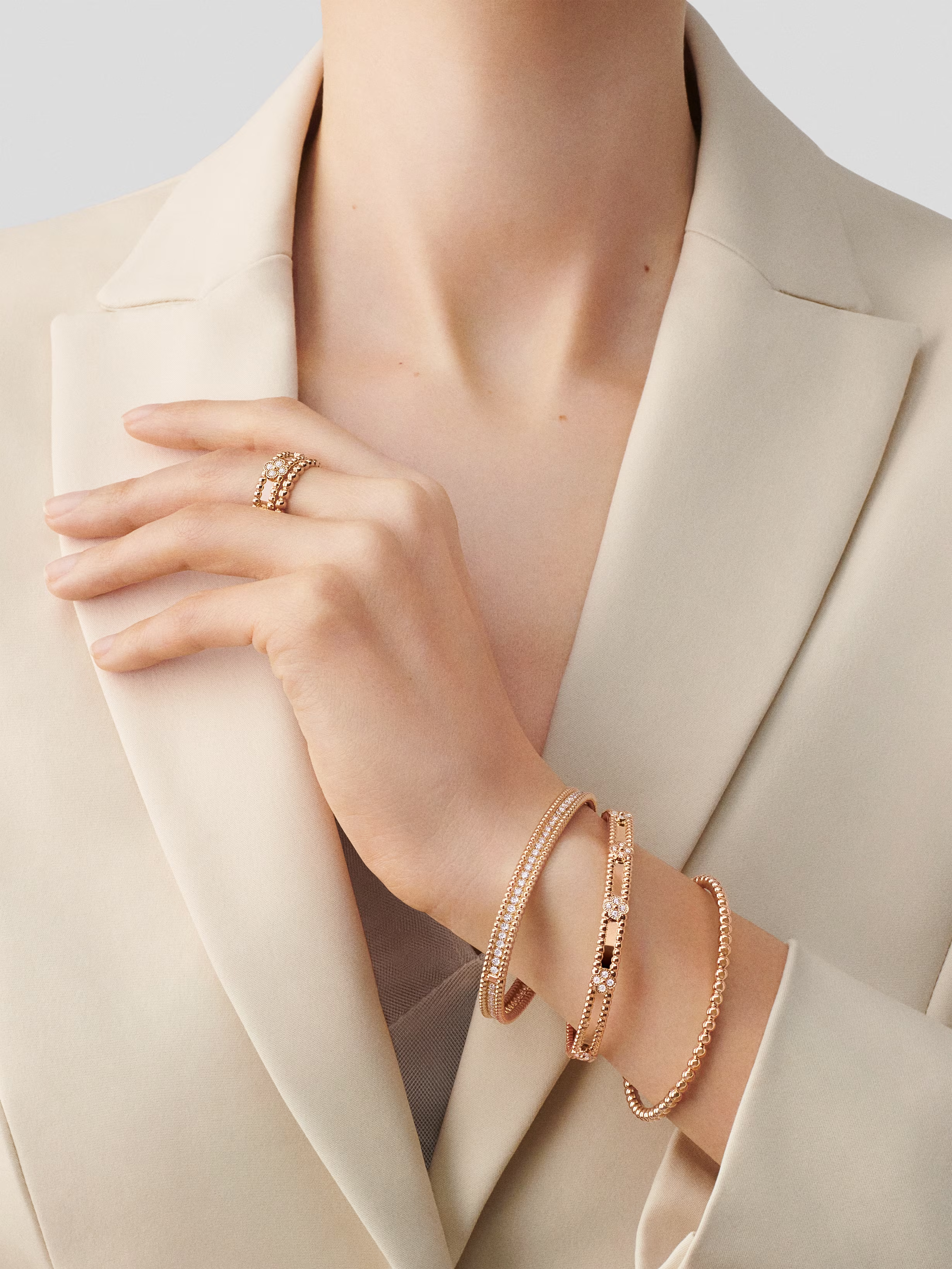 Van Cleef & Arpels. Браслет Perlée Sweet Clovers із рожевого золота