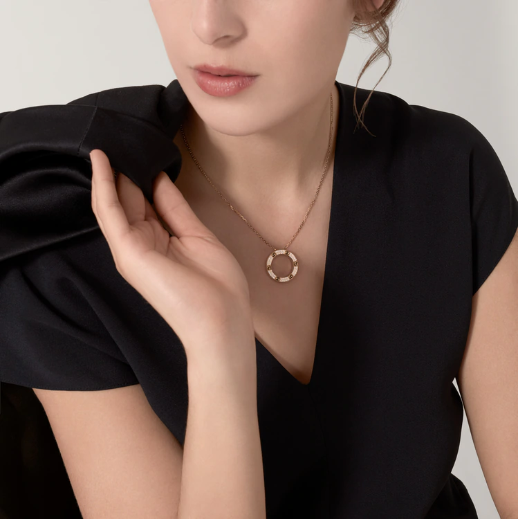 Cartier. Підвіска LOVE із жовтого золота