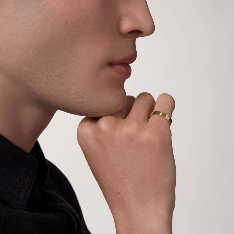 Cartier. Каблучка LOVE , маленька модель із жовтого золота