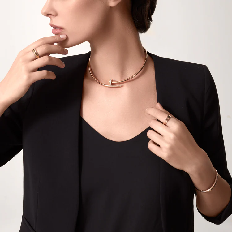 Cartier. Каблучка LOVE , класична модель із рожевого золота