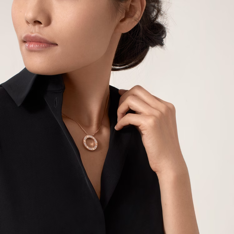 Cartier. Підвіска LOVE із рожевого золота