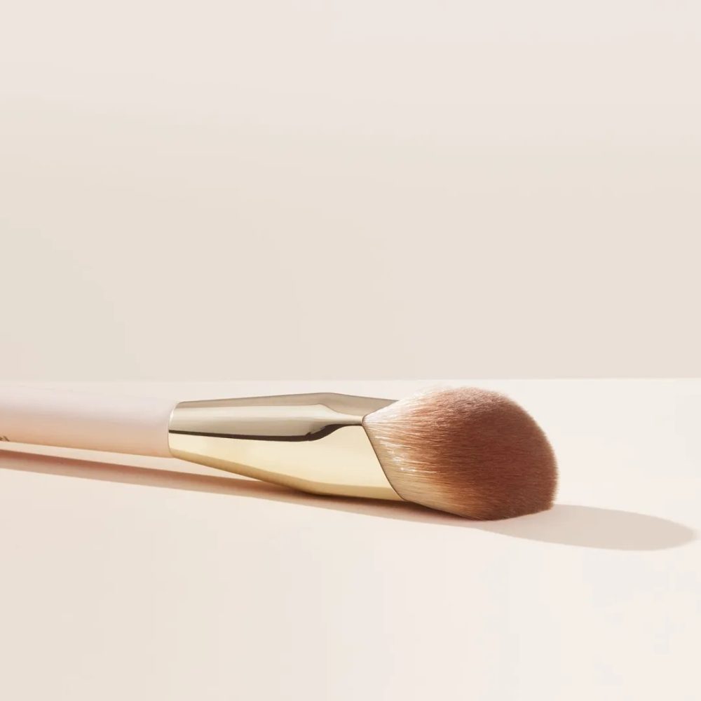 Rare Beauty Liquid Touch Foundation Brush