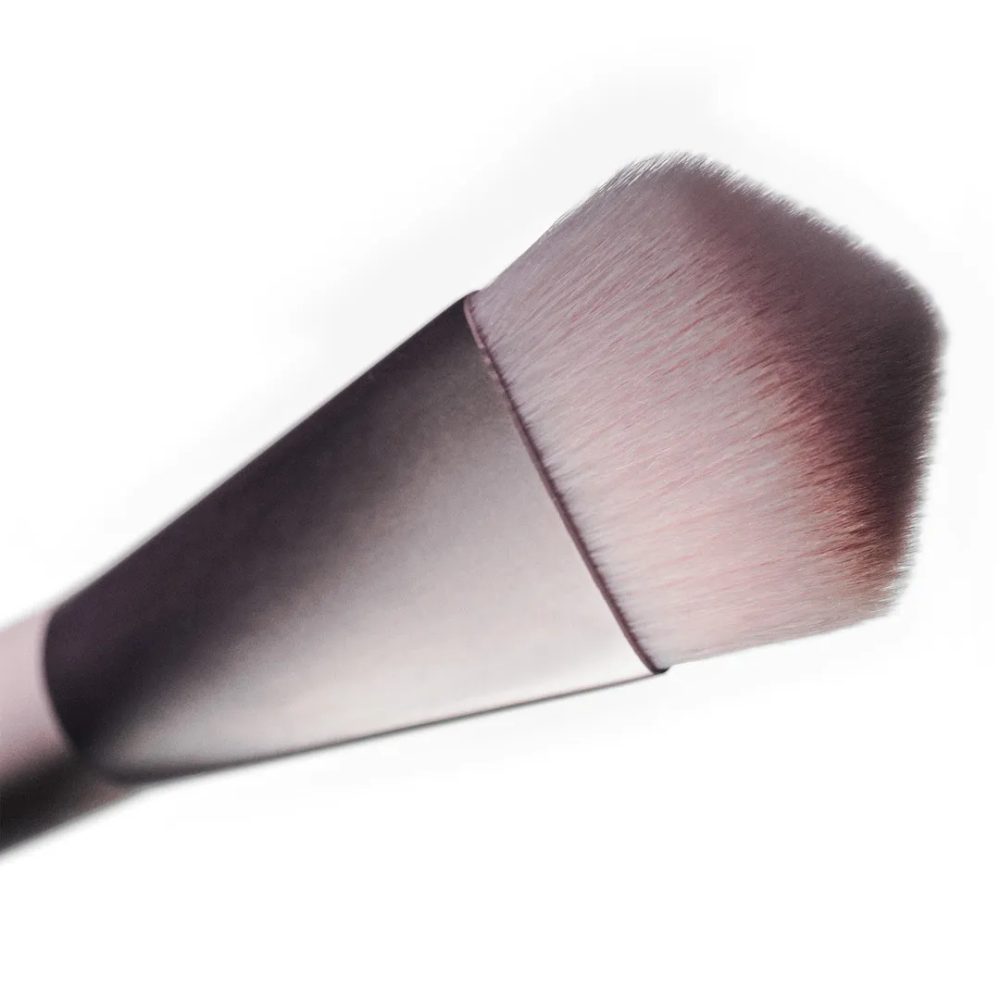 Kylie Jenner Skin Tint Brush
