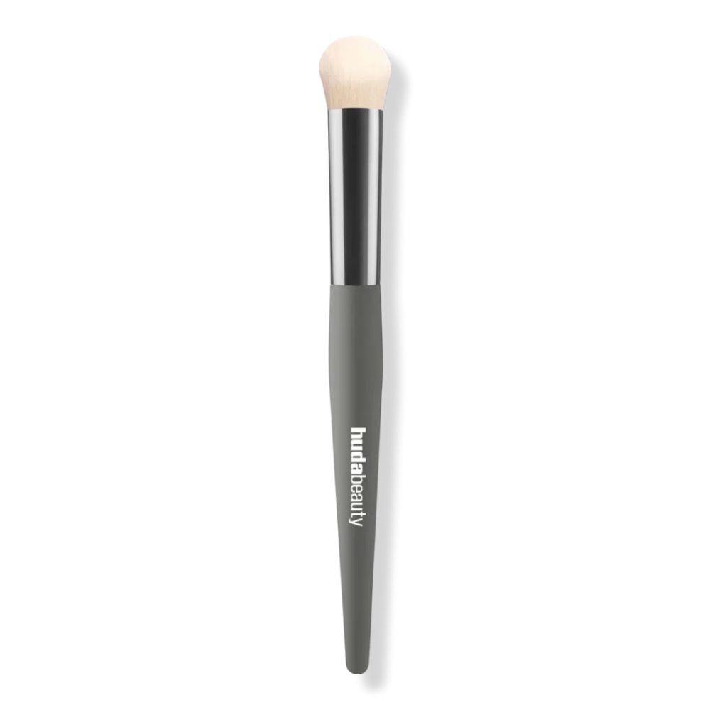 Huda Beauty Undereye Buff Brush